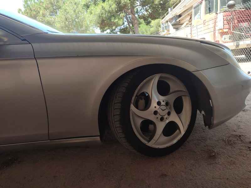 Recambio de aleta delantera derecha para mercedes-benz cls (c219) cls 350 (219.356) referencia OEM IAM   