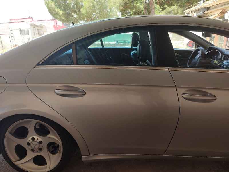 Recambio de puerta trasera derecha para mercedes-benz cls (c219) cls 350 (219.356) referencia OEM IAM   