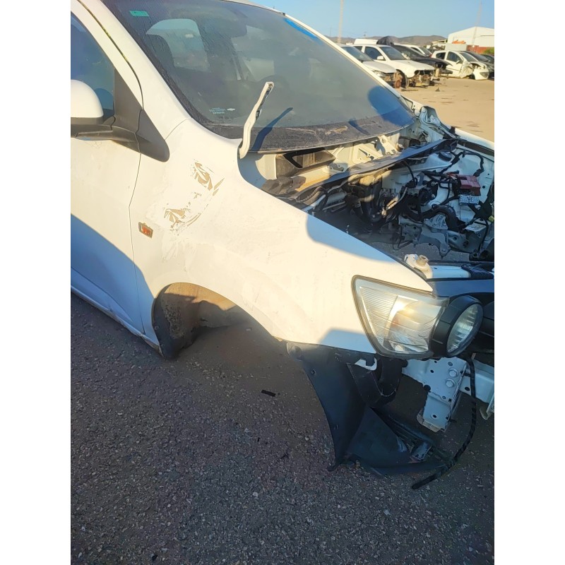 Recambio de aleta delantera derecha para chevrolet aveo sedán (t300) 1.2 referencia OEM IAM   