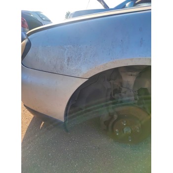 Recambio de aleta delantera izquierda para nissan primera (p11) 2.0 td referencia OEM IAM   