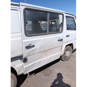 Recambio de puerta trasera derecha para mercedes-benz mb autobús (w631) d (631.333, 631.343, 631.334, 631.344) referencia OEM IA