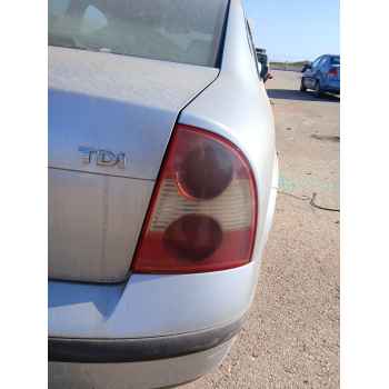 Recambio de piloto trasero derecho para volkswagen passat b5.5 (3b3) 1.8 t 20v referencia OEM IAM   