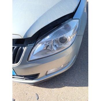 Recambio de faro izquierdo para skoda fabia ii combi (545) 1.2 tsi referencia OEM IAM   