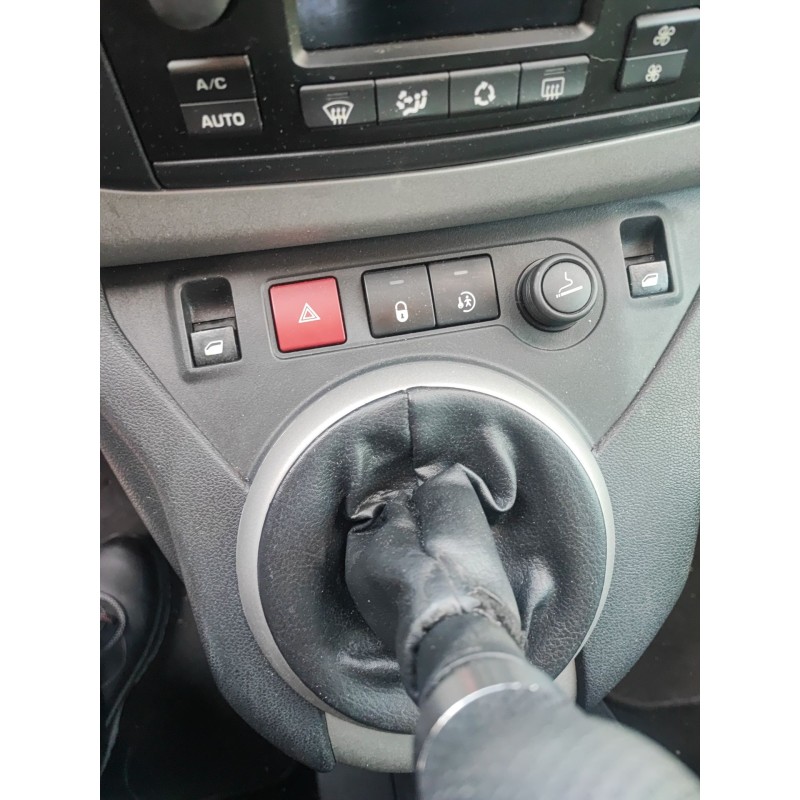 Recambio de boton cierre centralizado para peugeot partner furgoneta/monovolumen 1.6 hdi / bluehdi 75 referencia OEM IAM   