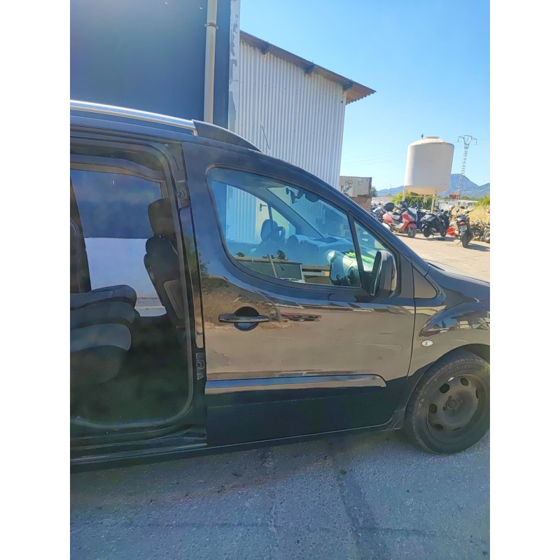 Recambio de puerta delantera derecha para peugeot partner furgoneta/monovolumen 1.6 hdi / bluehdi 75 referencia OEM IAM   