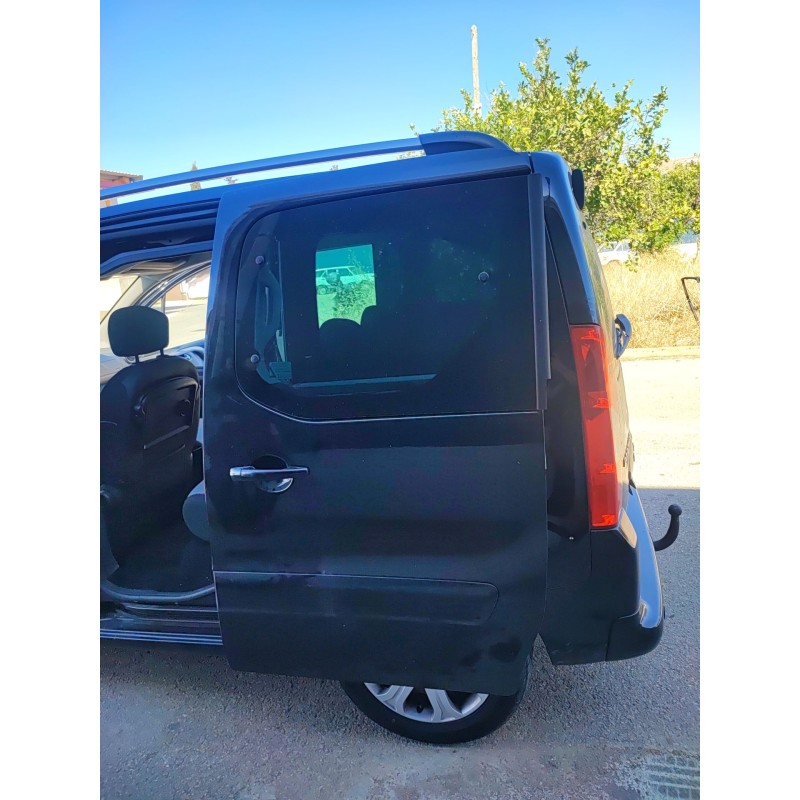 Recambio de puerta trasera izquierda para peugeot partner furgoneta/monovolumen 1.6 hdi / bluehdi 75 referencia OEM IAM   