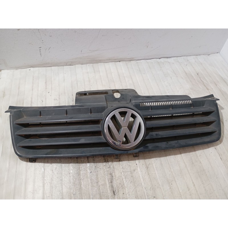 Recambio de rejilla delantera para volkswagen polo iv (9n_, 9a_) 1.4 16v referencia OEM IAM 6Q0853651C  