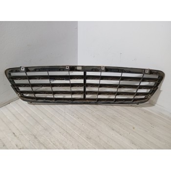 Recambio de rejilla delantera para mercedes-benz clase c (w203) c 200 cdi (203.007) referencia OEM IAM A2038800223  