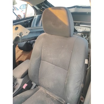 ASIENTO DELANTERO IZQUIERDO 