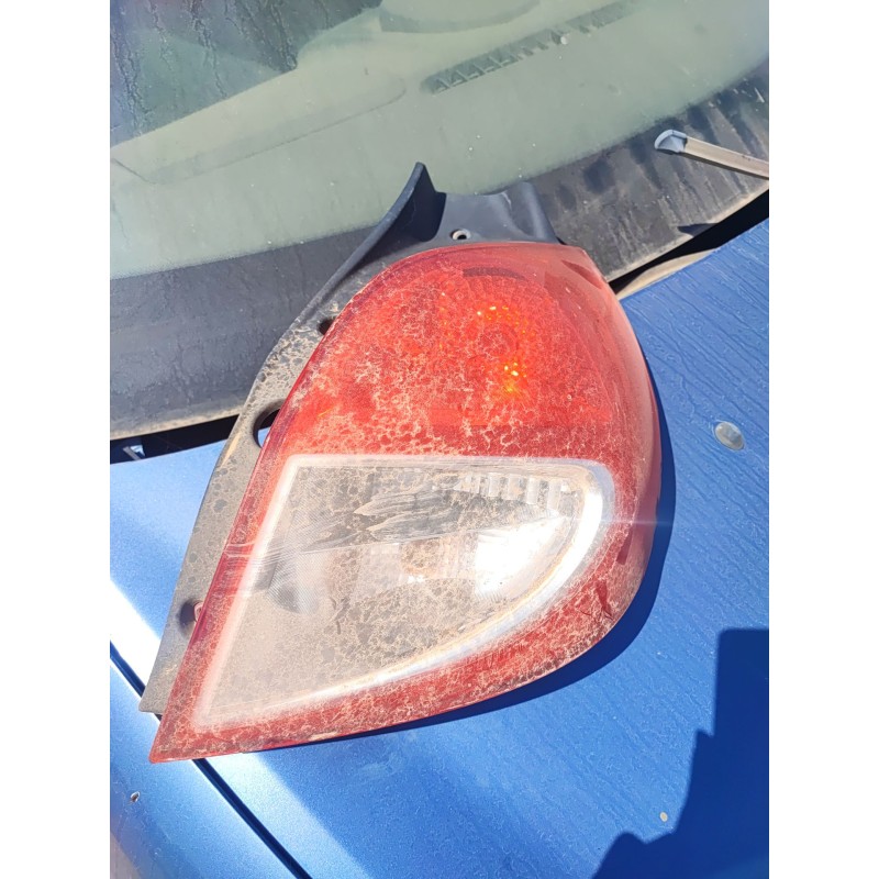 Recambio de piloto trasero izquierdo para renault clio iii (br0/1, cr0/1) 1.5 dci referencia OEM IAM   