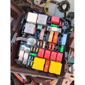 Recambio de caja reles / fusibles para peugeot 5008 ii (mc_, mj_, mr_, m4_) 1.5 bluehdi 130 (mcyhzj, mcyhzr, mcyhzx) referencia 