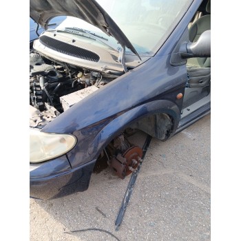 Recambio de aleta delantera izquierda para chrysler voyager iv (rg, rs) 2.8 crd referencia OEM IAM   