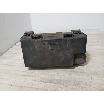 Recambio de caja reles / fusibles para jeep cherokee (kk) 2.8 crd 4x4 referencia OEM IAM 04692235AG 04692235AE 