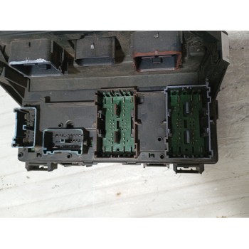 Recambio de caja reles / fusibles para jeep cherokee (kk) 2.8 crd 4x4 referencia OEM IAM 04692235AG 04692235AE 