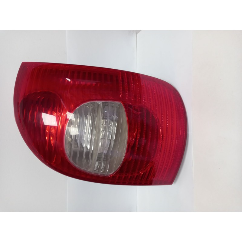 Recambio de piloto trasero derecho para citroën xsara picasso (n68) 1.6 referencia OEM IAM 89032868  