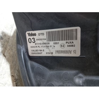 Recambio de faro derecho para peugeot 107 (pm_, pn_) 1.0 referencia OEM IAM 89033104 - 811100H030  