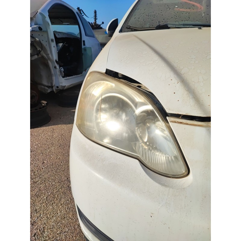 Recambio de faro derecho para toyota corolla (_e12_) 1.4 d (nde120_) referencia OEM IAM   