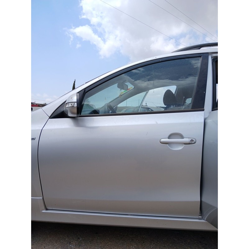 Recambio de puerta delantera izquierda para hyundai i30 station wagon (fd) 1.6 crdi referencia OEM IAM   