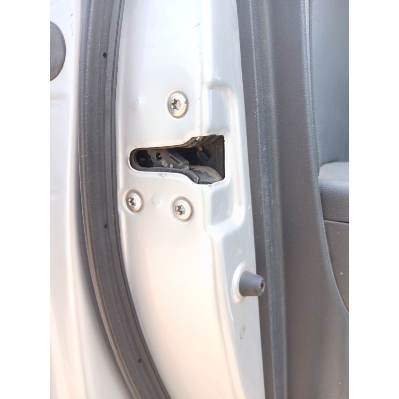 Recambio de cerradura puerta delantera izquierda para hyundai i30 station wagon (fd) 1.6 crdi referencia OEM IAM   