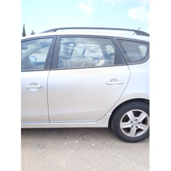 Recambio de puerta trasera izquierda para hyundai i30 station wagon (fd) 1.6 crdi referencia OEM IAM   