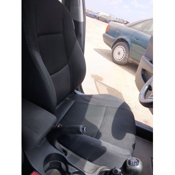 ASIENTO DELANTERO IZQUIERDO 