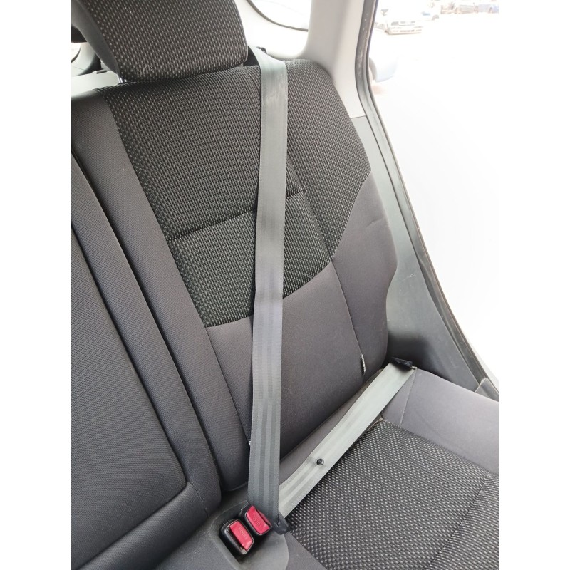 Recambio de cinturon seguridad trasero izquierdo para hyundai i30 station wagon (fd) 1.6 crdi referencia OEM IAM   