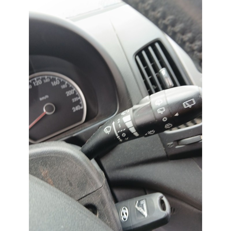 Recambio de mando limpia para hyundai i30 station wagon (fd) 1.6 crdi referencia OEM IAM   