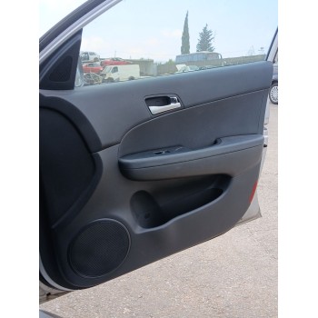 Recambio de guarnecido puerta delantera derecha para hyundai i30 station wagon (fd) 1.6 crdi referencia OEM IAM   