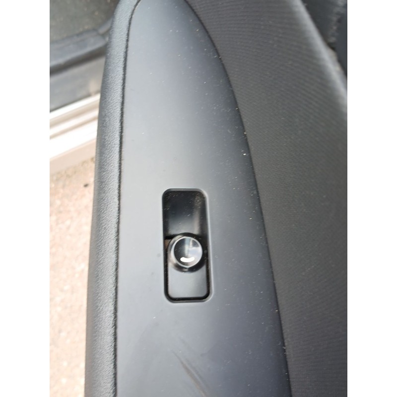 Recambio de mando elevalunas delantero derecho para hyundai i30 station wagon (fd) 1.6 crdi referencia OEM IAM   