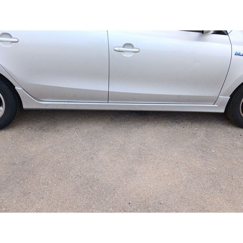 Recambio de faldon lateral derecho para hyundai i30 station wagon (fd) 1.6 crdi referencia OEM IAM   