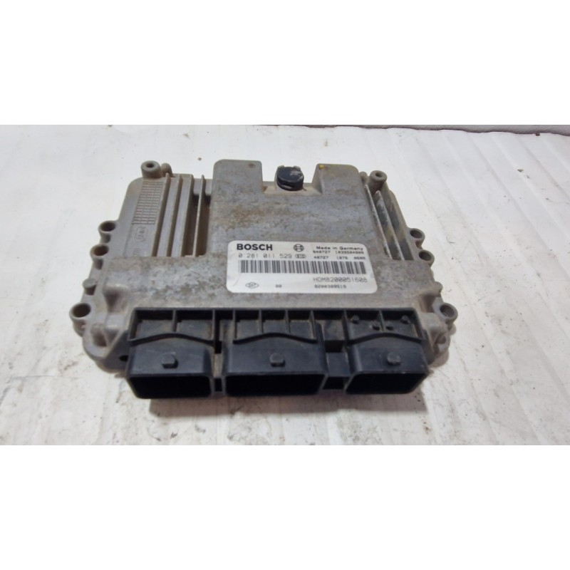 Recambio de centralita motor uce para renault trafic ii autobús (jl) 1.9 dci 100 (jl0c) referencia OEM IAM 0281011529  
