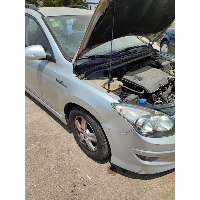Recambio de mangueta delantera derecha para hyundai i30 station wagon (fd) 1.6 crdi referencia OEM IAM   