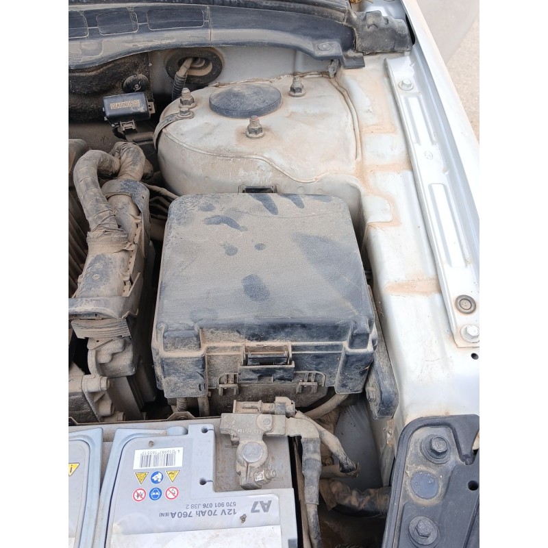 Recambio de caja reles / fusibles para hyundai i30 station wagon (fd) 1.6 crdi referencia OEM IAM   