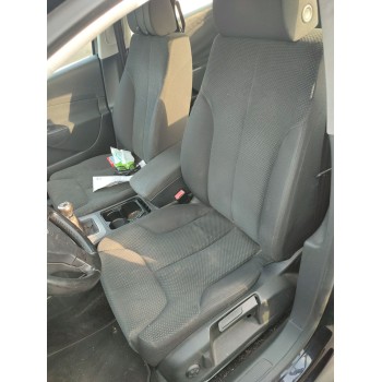 ASIENTO DELANTERO IZQUIERDO 