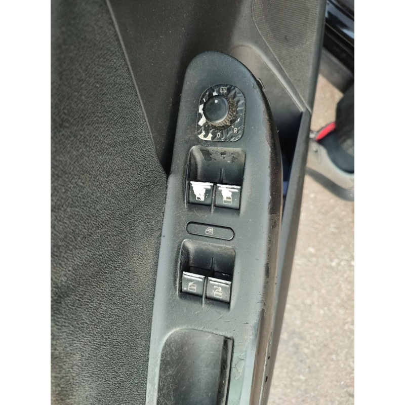 Recambio de mando elevalunas delantero izquierdo para volkswagen passat b6 (3c2) 2.0 fsi referencia OEM IAM   