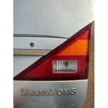 Recambio de piloto trasero derecho interior para ssangyong rodius i 2.7 xdi referencia OEM IAM   