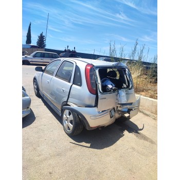 opel corsa c (x01) del año 2006