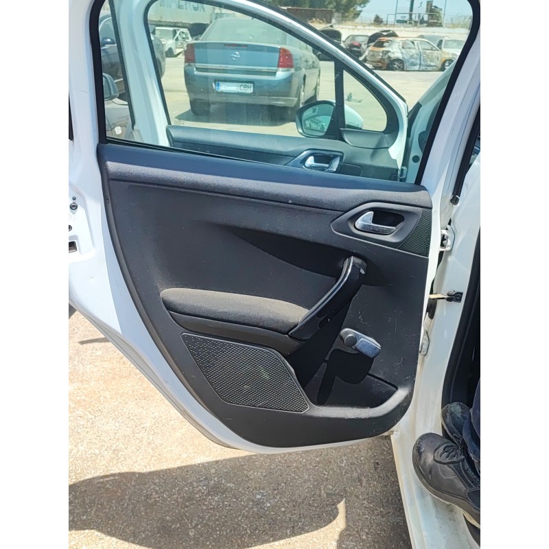 Recambio de guarnecido puerta trasero izquierdo para peugeot 208 i (ca_, cc_) 1.4 hdi referencia OEM IAM   