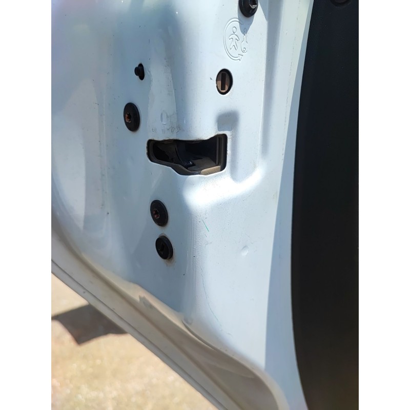 Recambio de cerradura puerta trasera izquierda para peugeot 208 i (ca_, cc_) 1.4 hdi referencia OEM IAM   