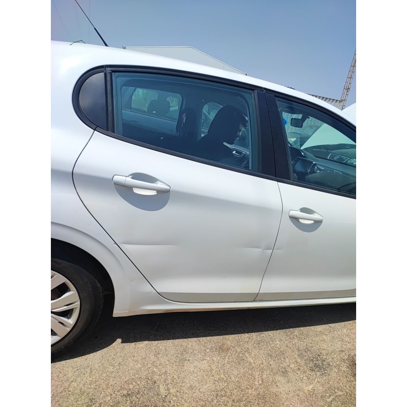 Recambio de puerta trasera derecha para peugeot 208 i (ca_, cc_) 1.4 hdi referencia OEM IAM   