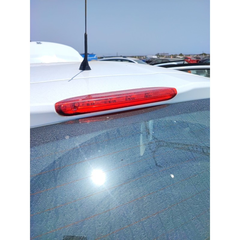 Recambio de luz central de freno para peugeot 208 i (ca_, cc_) 1.4 hdi referencia OEM IAM   