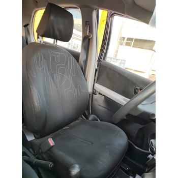 ASIENTO DELANTERO IZQUIERDO 