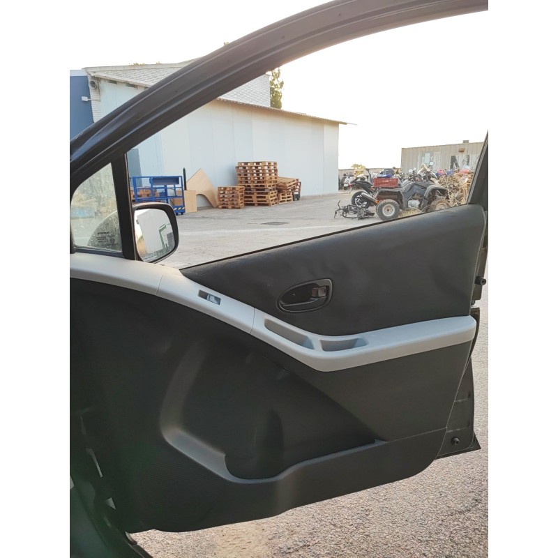 Recambio de guarnecido puerta delantera derecha para toyota yaris (_p9_) 1.0 vvt-i (ksp90_) referencia OEM IAM   