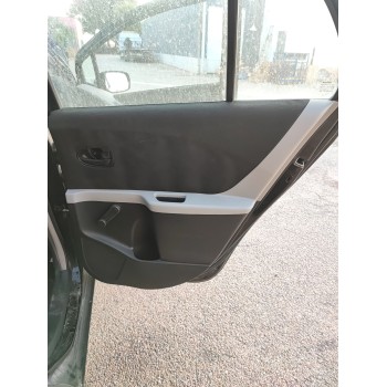 GUARNECIDO PUERTA TRASERA DERECHA 