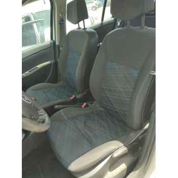 ASIENTO DELANTERO IZQUIERDO 