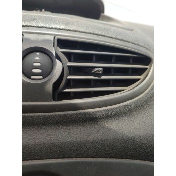 Recambio de rejilla aireadora para renault clio iii (br0/1, cr0/1) 1.5 dci (c/br0g, c/br1g) referencia OEM IAM   