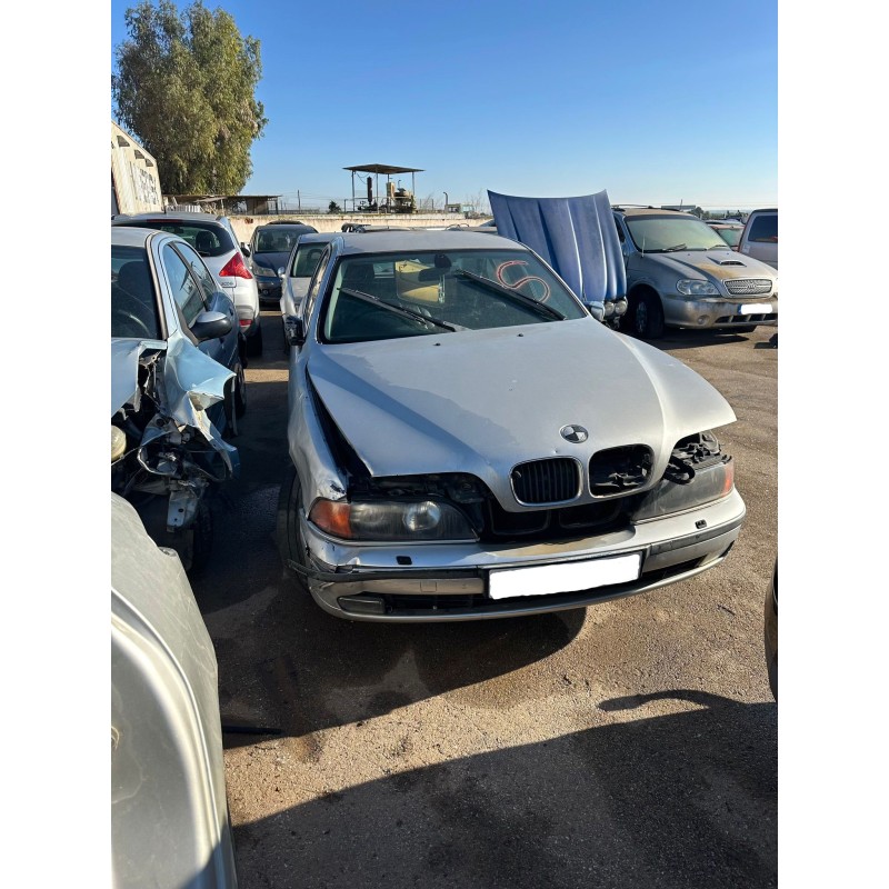 BMW 5 (E39)