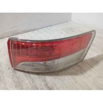 Recambio de piloto trasero derecho para toyota avensis sedán (_t27_) 2.2 d-4d (adt271_) referencia OEM IAM 8155005250  