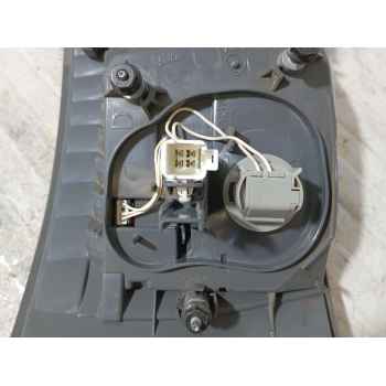 Recambio de piloto trasero derecho para toyota avensis sedán (_t27_) 2.2 d-4d (adt271_) referencia OEM IAM 8155005250  