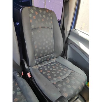 ASIENTO DELANTERO IZQUIERDO 